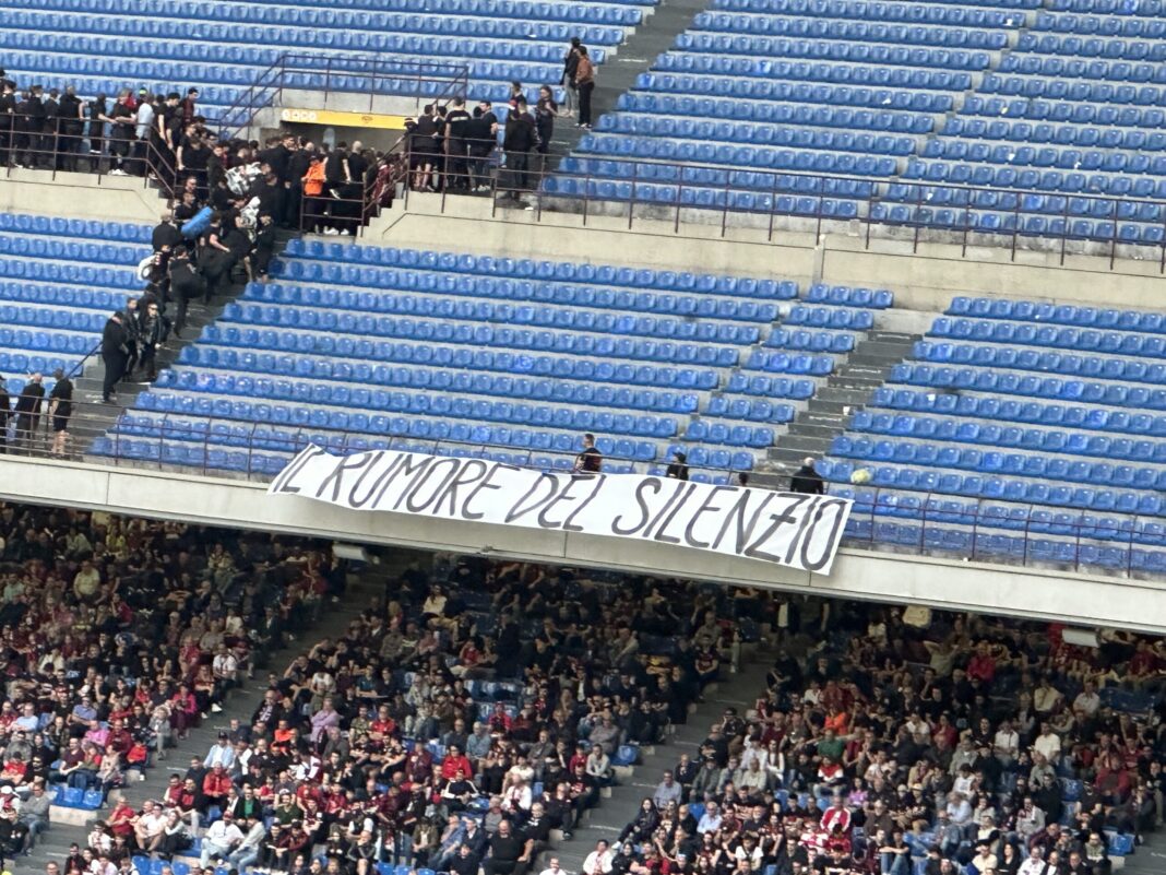 Protesta tifosi Milan 3
