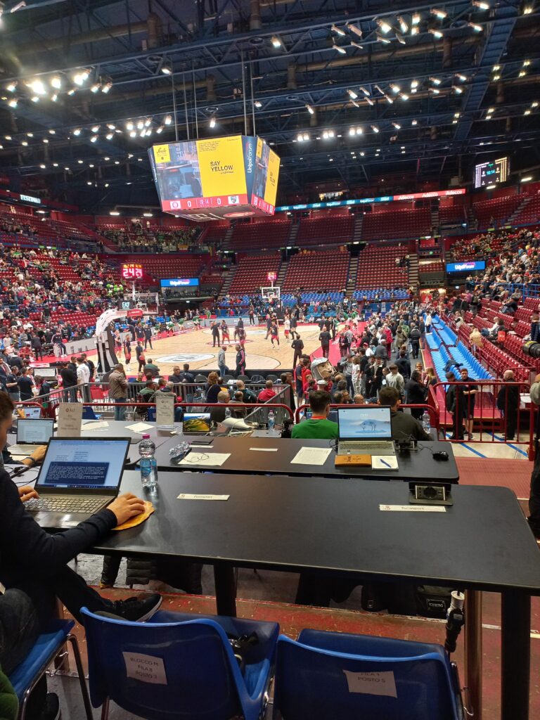 Partita Olimpia Milano. visione del Forum di Assago dalla tribuna stampa