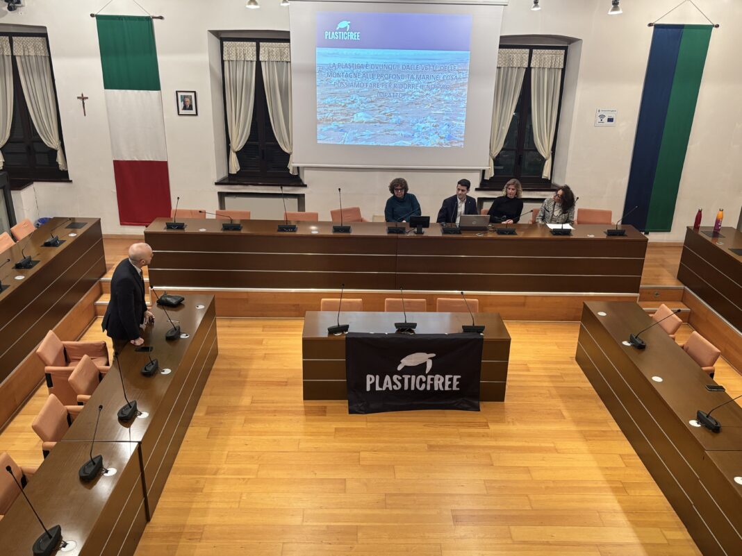 Incontro Plastic Free aula Consiliare